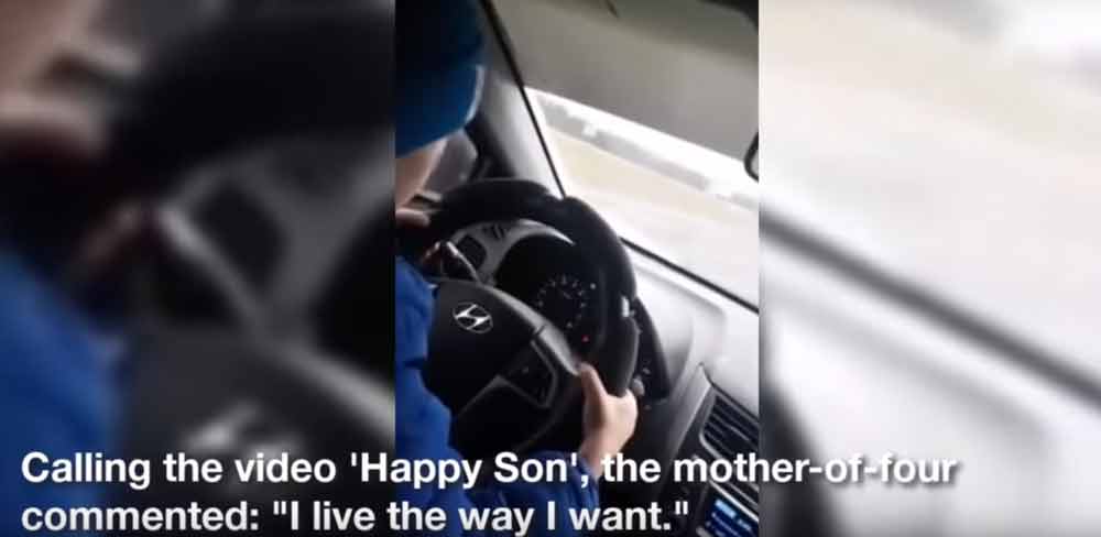 Mãe compartilha vídeo de filho de 6 anos dirigindo carro a 130 km/h na Rússia