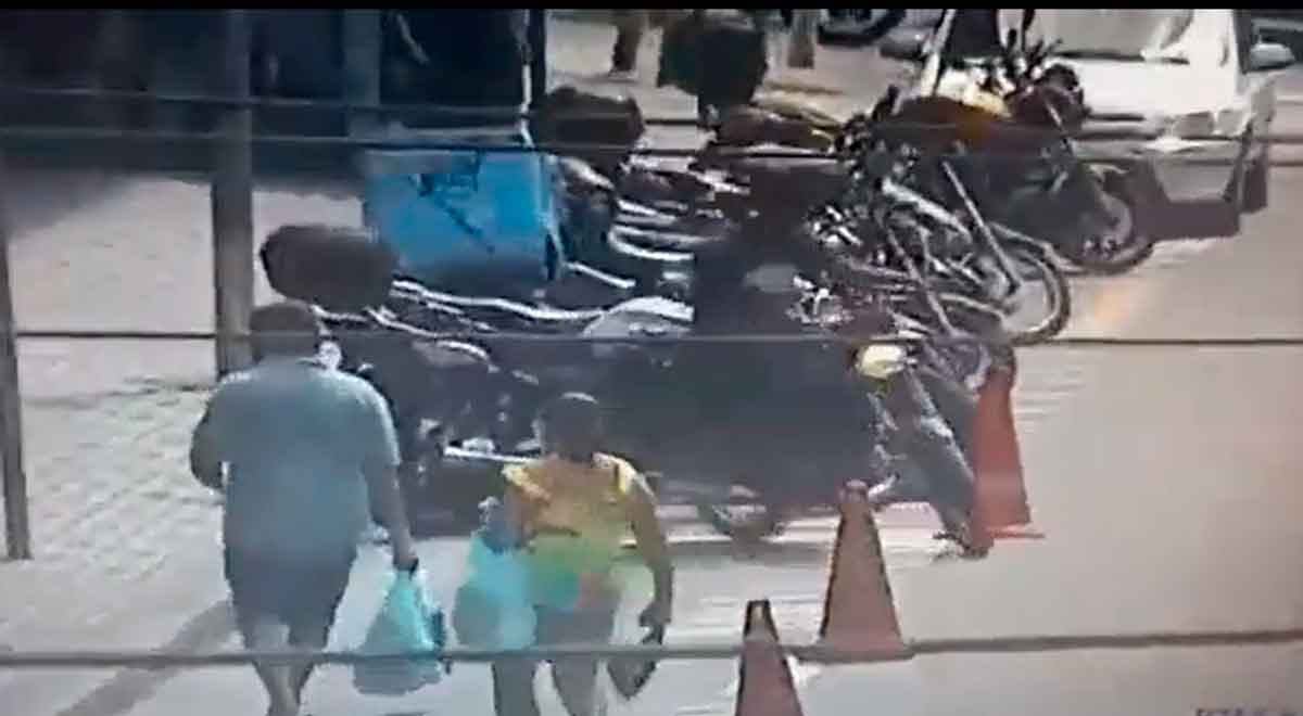 Câmeras de segurança flagram ladrões furtando motos em Santo André. Foto: Reprodução Youtube