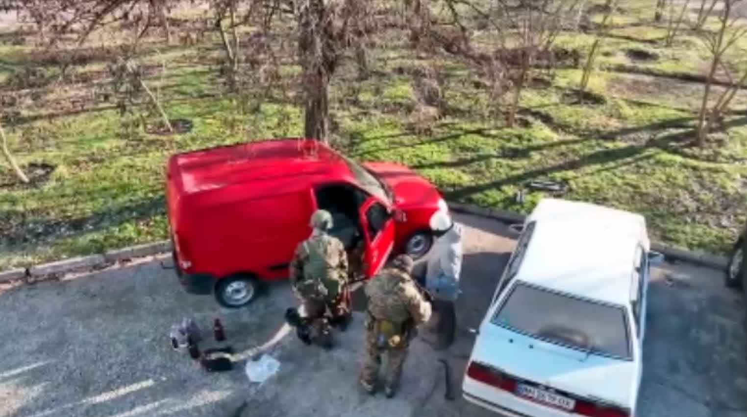 Serviços de segurança explodem carro cheio de explosivos. Foto: Reprodução