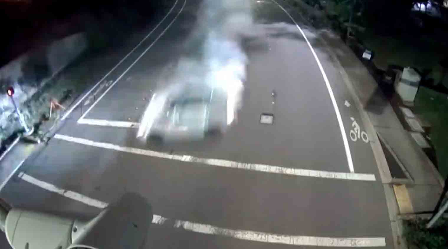 影片顯示一輛以160公里每小時速度衝出馬路的保時捷撞死了一名27歲的年輕人