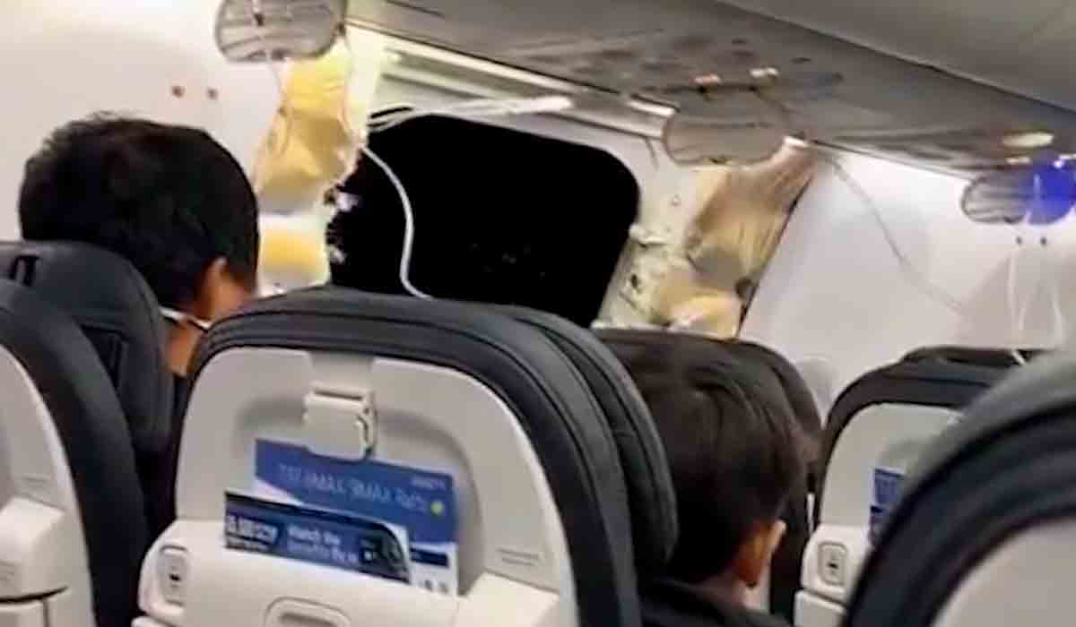 Vidéo montre les passagers d'Alaska Airlines après que la porte de l'avion a été arrachée en plein vol. Photo : Reproduction Tiktok @vy.covers