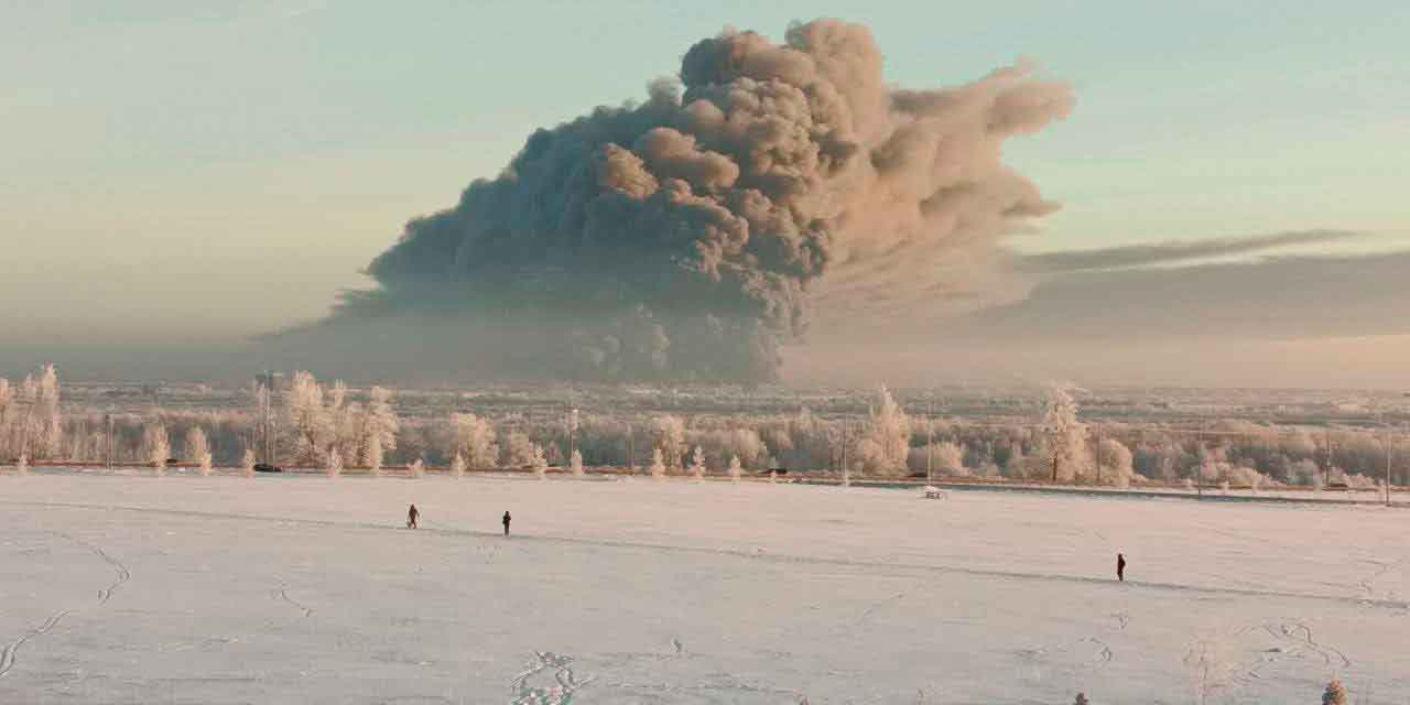 Video: Gigantisk brand rammer Wildberries' lager i Skt. Petersborg
