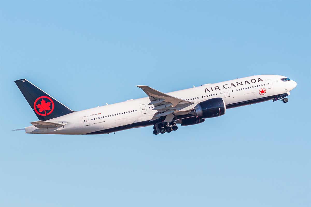 Video viser lynnedslag i fly med 550 passagerer om bord i Canada