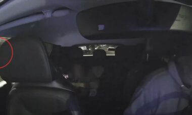 Vídeo assustador: motorista de Uber escapa de tiroteio durante corrida nos EUA