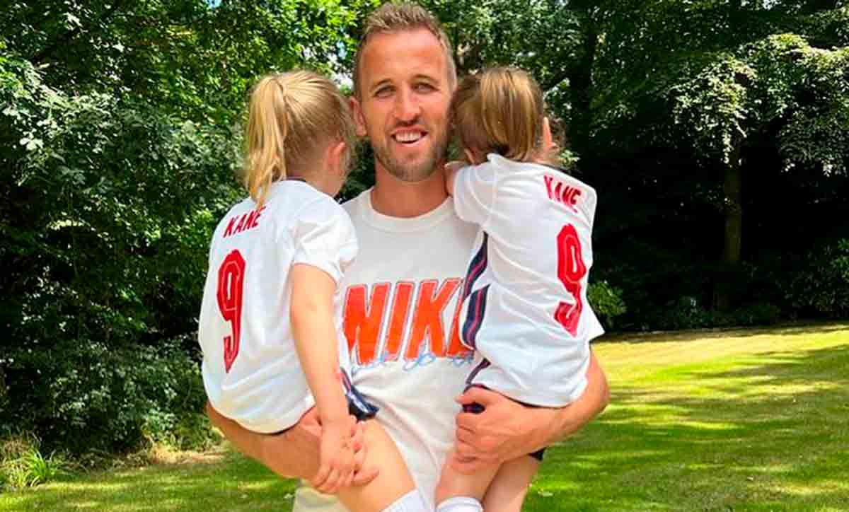 Harry Kane's children 'injured in serious car accident' in Germany