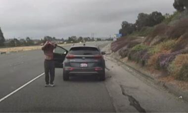 Homem é detido por engano pela polícia depois de ser acusado de roubo de carro na Califórnia