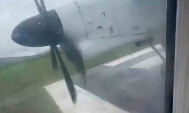 Vídeo: Avião desliza para fora da pista em pouso aterrorizante nas Filipinas