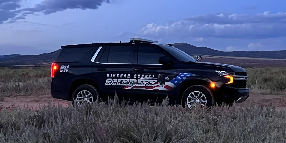 Delegatie uit Colorado beschuldigd van het doden van een 80-jarige man bij een ongeluk terwijl ze met haar telefoon reed