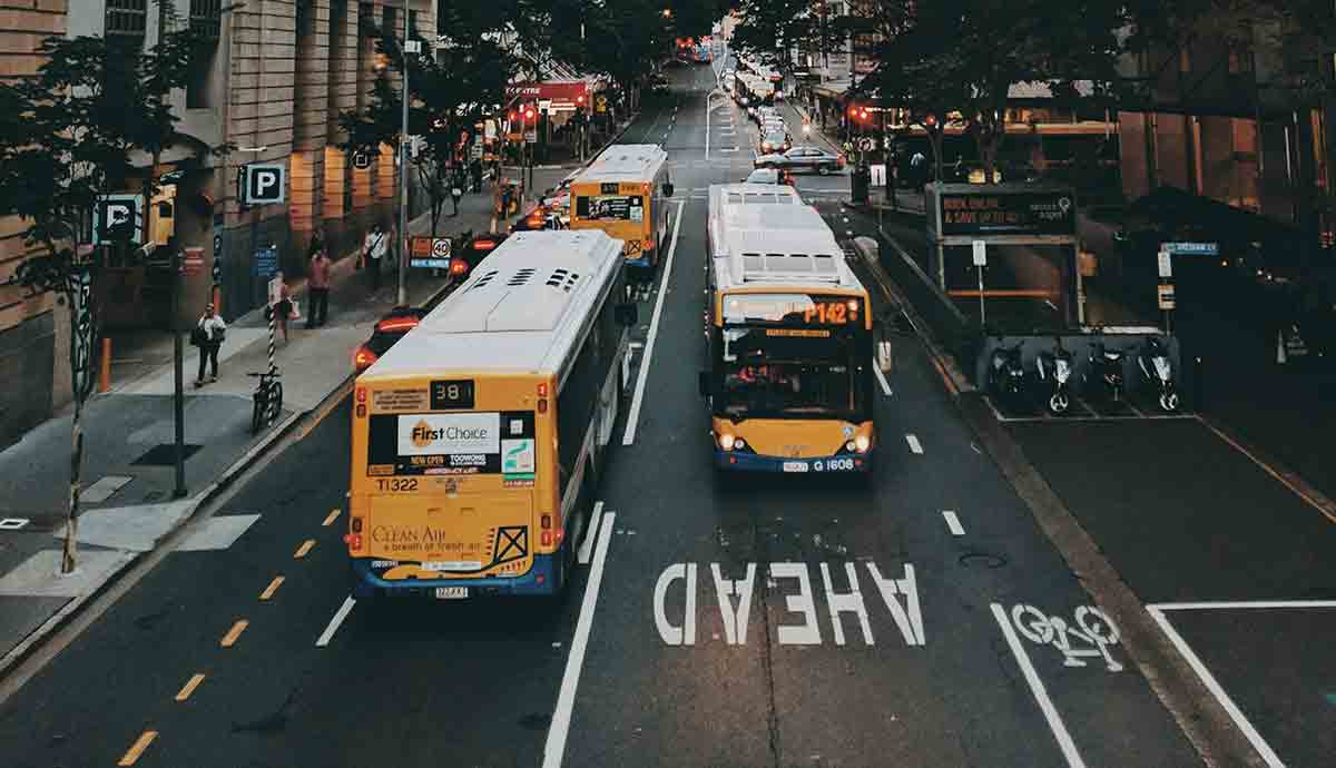 Kierowca autobusu brutalnie bije pasażera w New Jersey: zobacz wideo