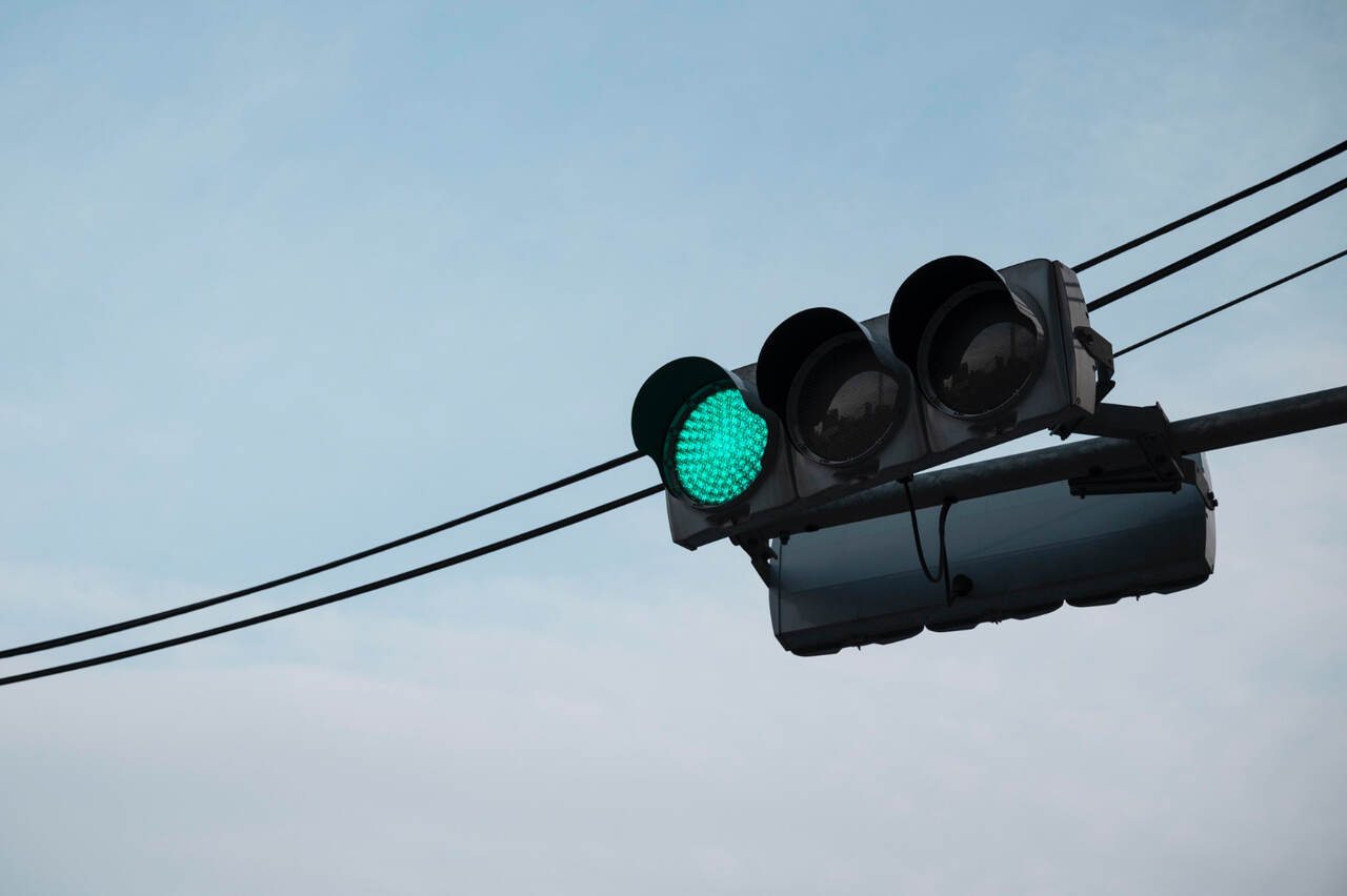 Verkeerslichten met AI worden getest en geven prioriteit aan fietsers in plaats van aan auto’s