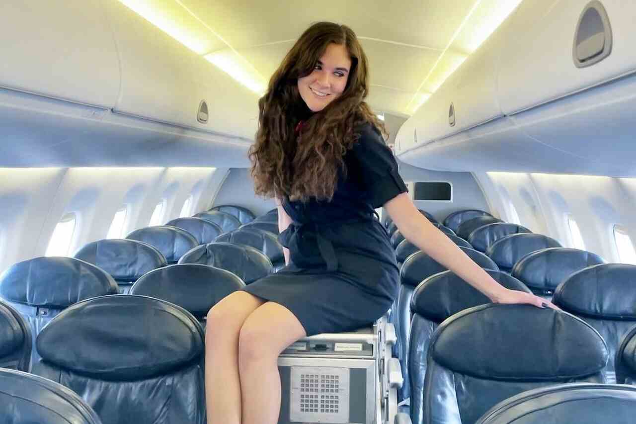 Stewardess onthult 3 manieren om een upgrade naar de eerste klas te krijgen