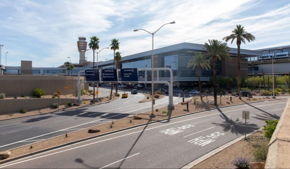 phoenix airport