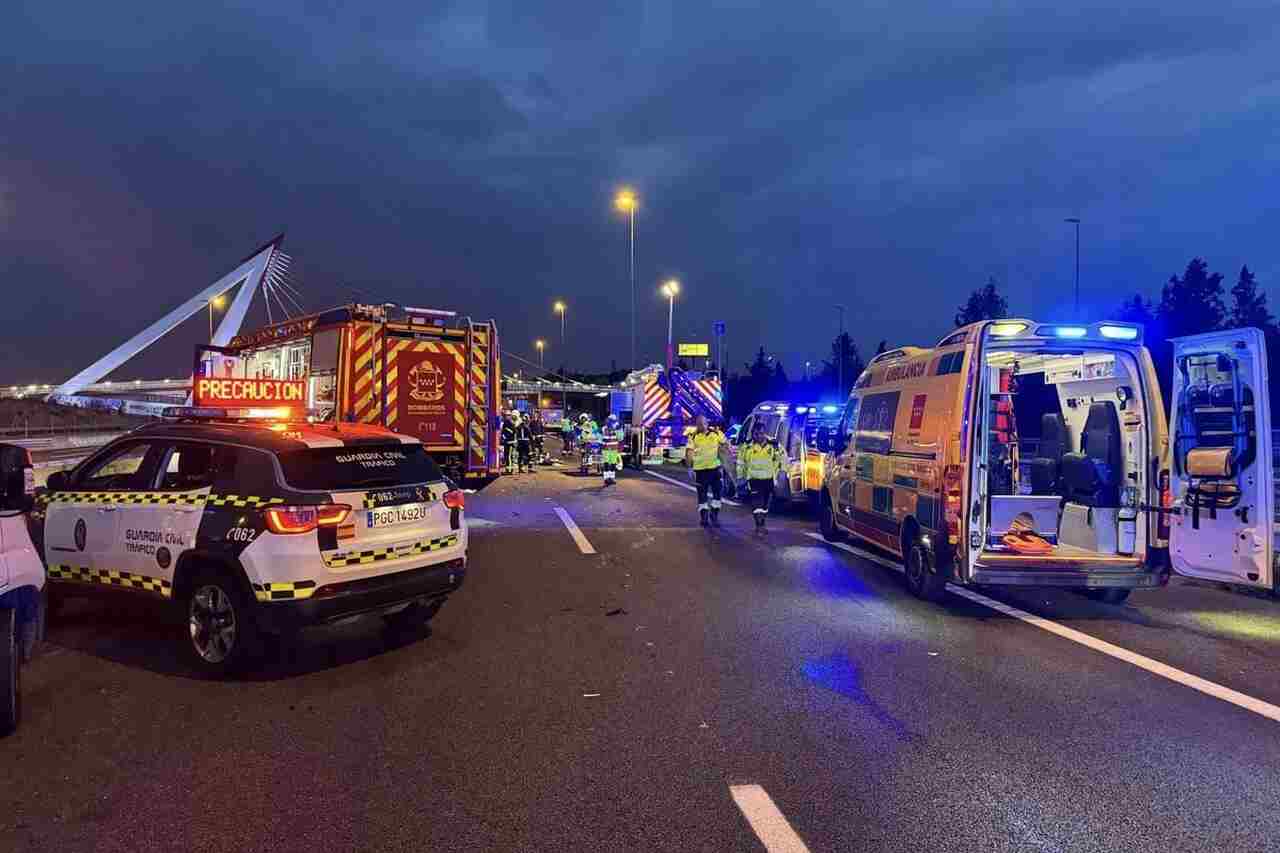 Zderzenie czołowe powoduje śmierć trzech osób na autostradzie w Madrycie