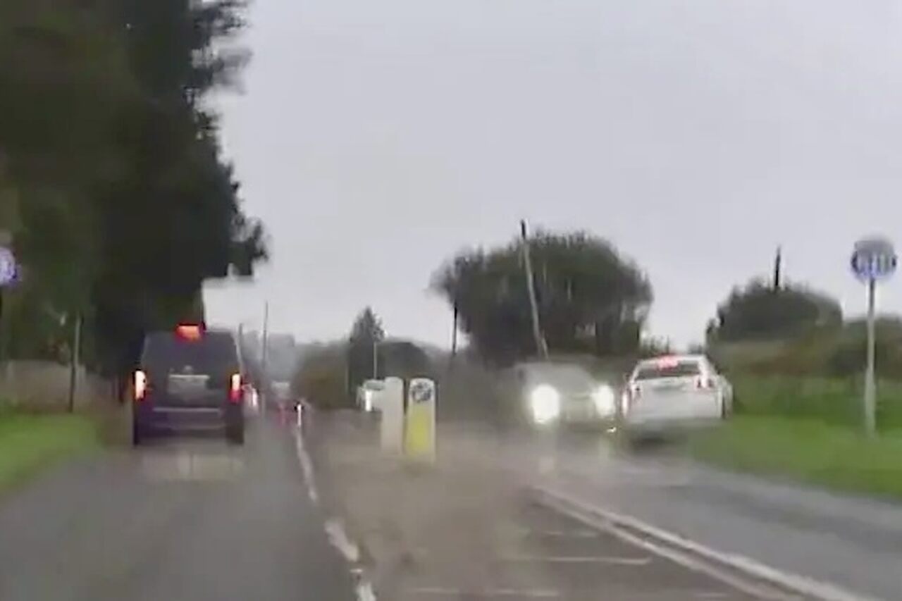 Vidéo choquante : Homme "drogé" fuit la police à 160 km/h et cause une tragédie