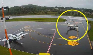 Avião de pequeno porte cai no Centro de Gramado, no sul do Brasil. foto: X @horadafofocatv