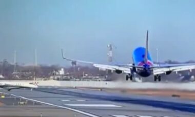 Piloto de jato quase colide com avião da Southwest Airlines em Chicago