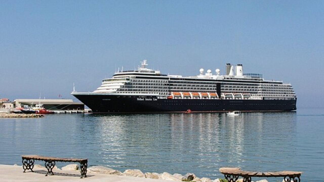 Quase 90 pessoas ficaram doentes em surto de norovírus em navio da Holland America