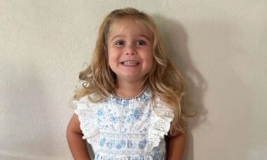 Menina de 4 anos morre afogada após mãe supostamente embriagada bater carro em canal na Califórnia