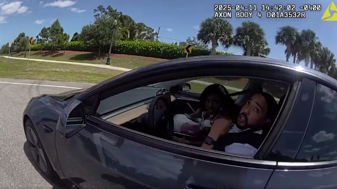 Noiva da Flórida é flagrada pela polícia dirigindo em alta velocidade após se atrasar para o casamento
