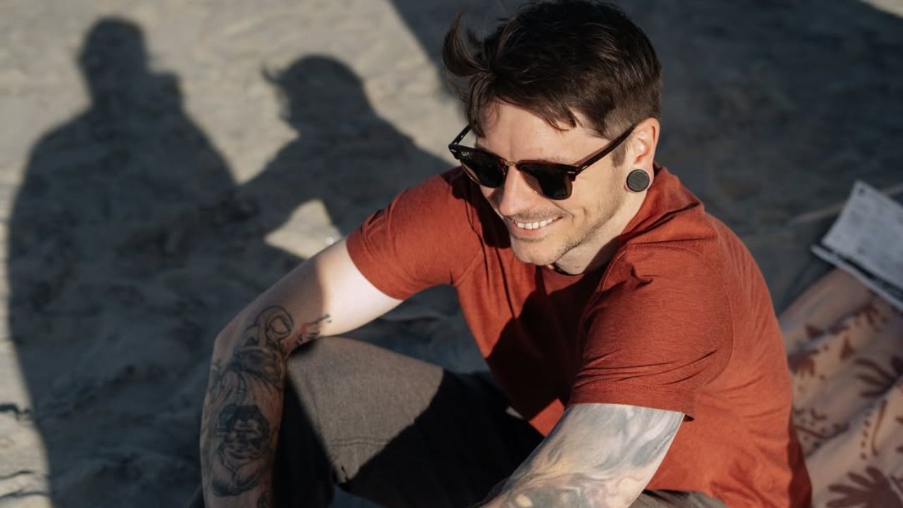Daniel Williams, ex-baterista da banda The Devil Wears Prada, morre em acidente de avião