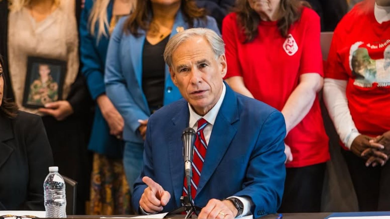 Governador do Texas ameaça aplicar pena de morte a suspeitos de matarem recruta da Força Aérea com jetski