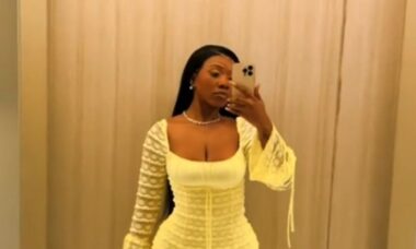 Influenciadora negra se sentiu humilhada pela American Airlines após não ser servida