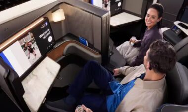 Confira as novas cabines premium da United Airlines que devem chegar em 2026