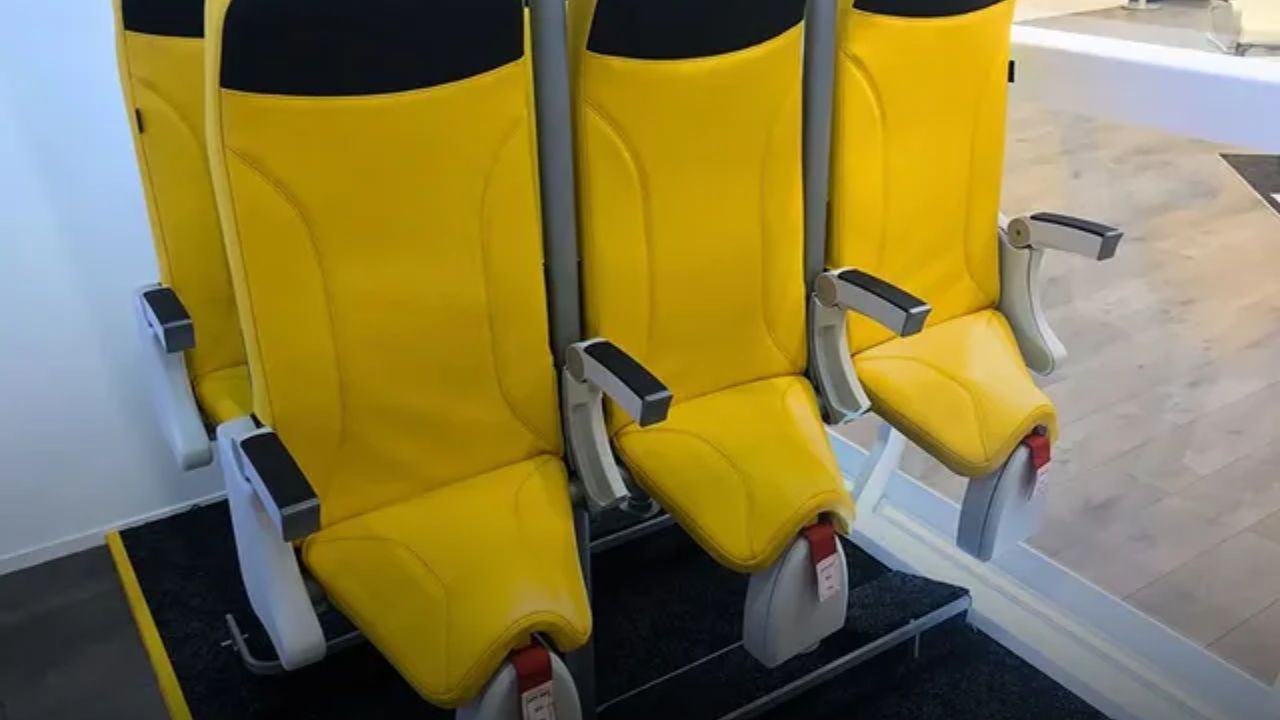 Skyrider 2.0: Scopri il sedile verticale che dovrebbe arrivare sugli aerei europei nel 2026