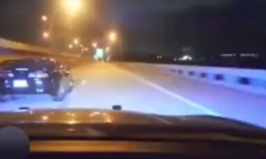 Polícia da Flórida persegue motorista de Toyota Supra MK4 em vídeo insano