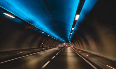 Elon Musk fecha parceria com governo do Tennessee para criar estrada subterrânea de 16 km