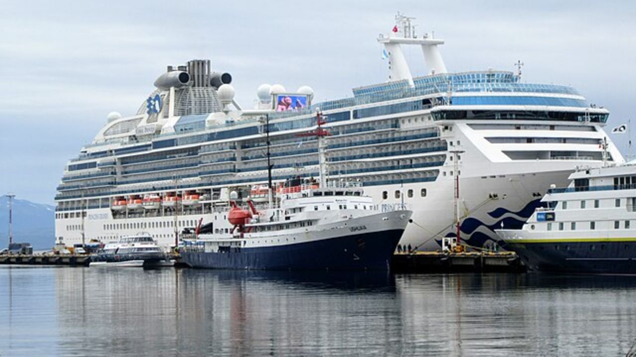 80-jährige Australierin stirbt auf einer verlassenen Insel, nachdem sie von einem Schiff der Coral Expeditions zurückgelassen wurde