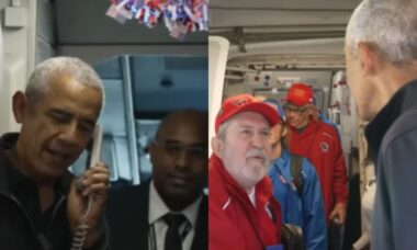 Barack Obama faz surpresa a veteranos que estavam em um avião para uma excursão gratuita