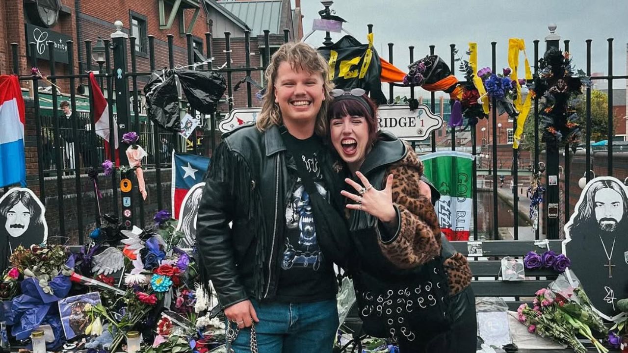 Casal fã de Black Sabbath chama atenção de Sharon e Kelly Osbourne após noivarem em ponte dedicada à banda