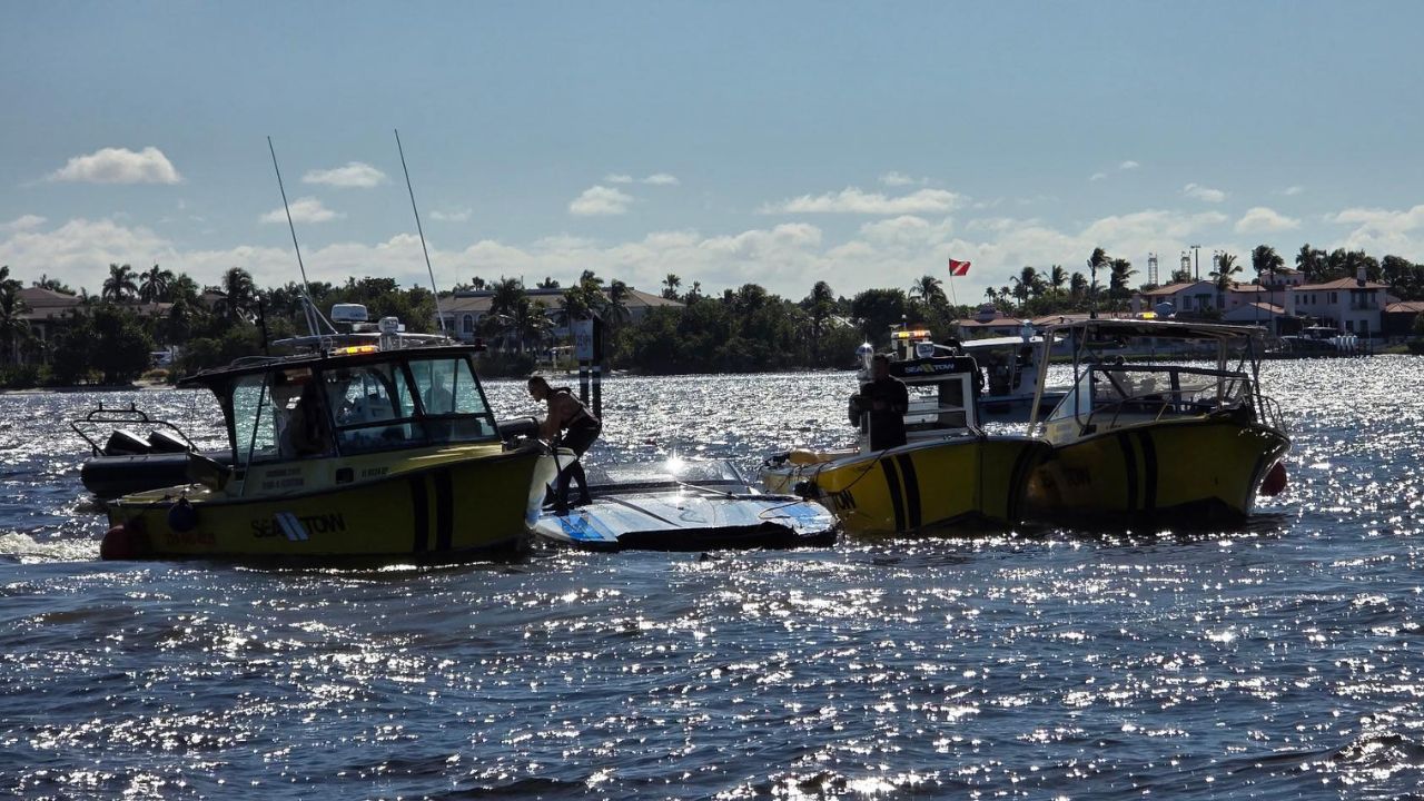 Lancha capota em acidente brutal deixando 3 mortos e 1 ferido em estado grave na Flórida