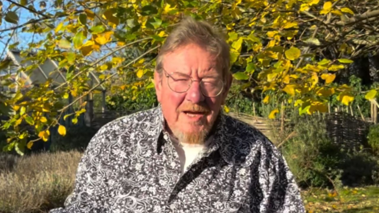 Jornalista britânico acusa a Turkish Airlines de abandoná-lo por ele ter doença de Parkinson