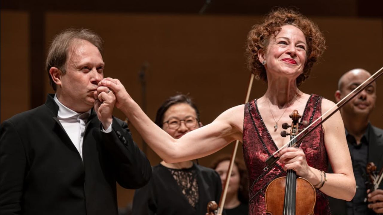 Carolin Widmann foi proibida de levar seu violino de 243 anos como bagagem de mão em voo da Lufthansa